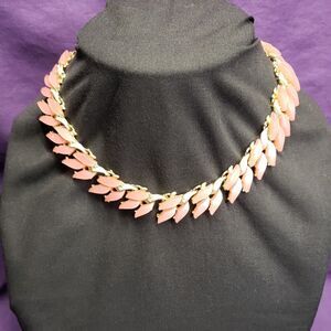 Pearlescent Pink And Textured Matte Gold Tone Leaf Design Choker Collar Necklace